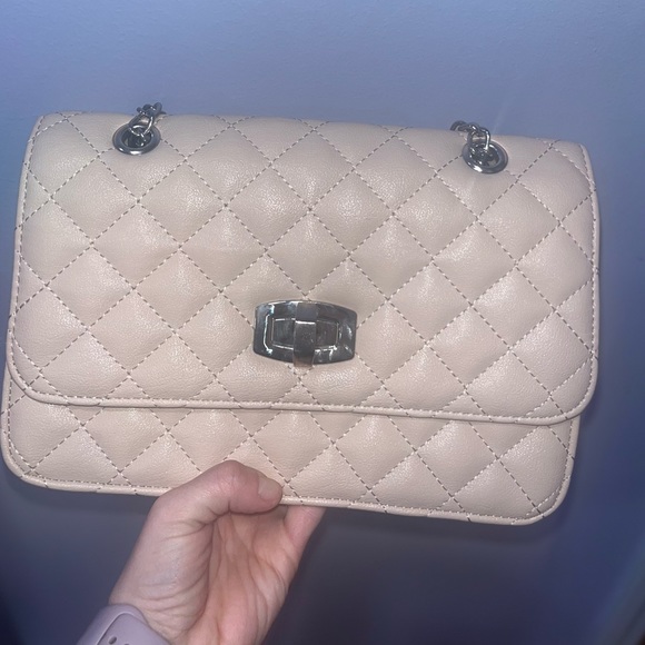 Express Quilted Purse - Picture 7 of 8